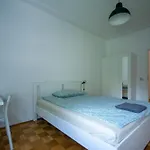ホステル Tesla House
