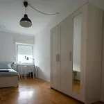 ホステル Tesla House