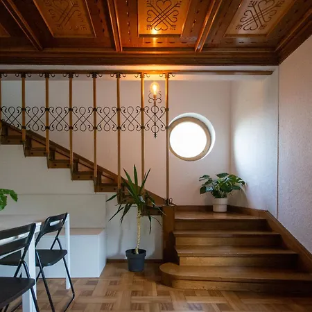 Tesla House Hostel *