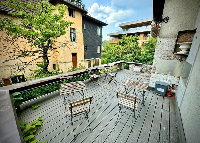 Hostel Tesla House *