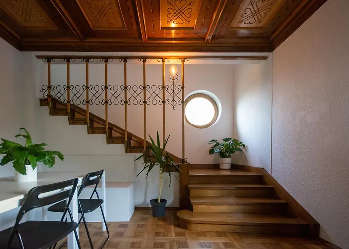 Tesla House Hostel *