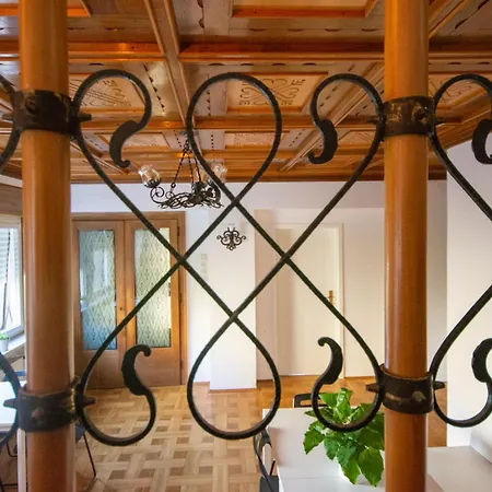 Hostel Tesla House *