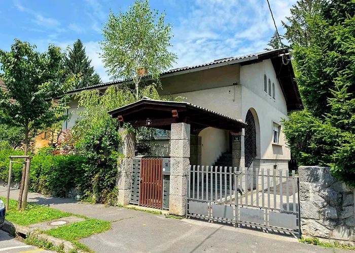 Tesla House Hostel Lublana